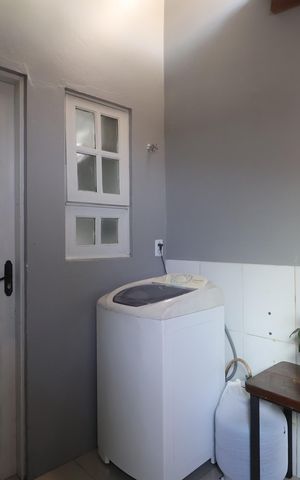 Casa à venda com 48m², 2 quartos e 1 vagaÁrea de Serviço