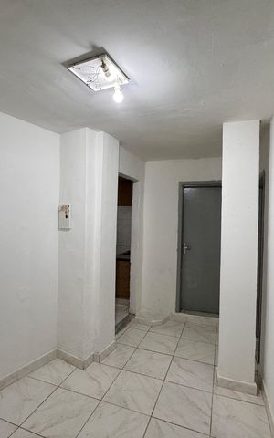 Casa para alugar com 70m², 2 quartos e sem vaga Casa para alugar com 70m², 2 quartos e sem vagaSala
