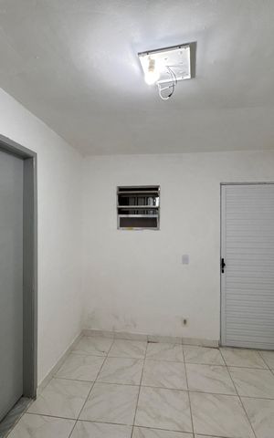 Casa para alugar com 70m², 2 quartos e sem vaga Casa para alugar com 70m², 2 quartos e sem vagaSala