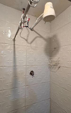 Casa para alugar com 70m², 2 quartos e sem vaga Casa para alugar com 70m², 2 quartos e sem vagaBanheiro Social