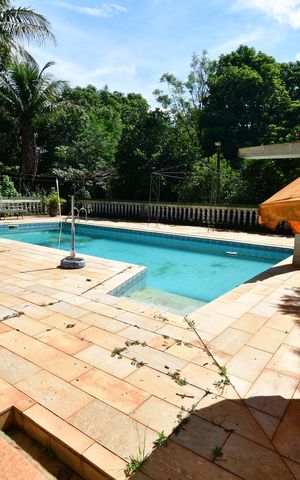 Casa à venda com 10000m², 2 quartos e 10 vagasPiscina