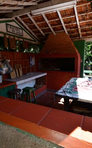 Casa à venda com 10000m², 2 quartos e 10 vagasChurrasqueira
