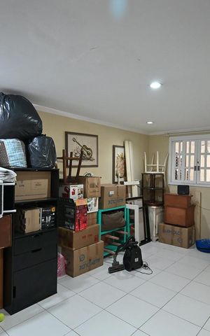 Casa de condomínio à venda com 156m², 3 quartos e 2 vagasc