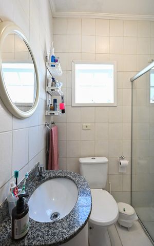 Casa de condomínio à venda com 156m², 3 quartos e 2 vagasBanheiro