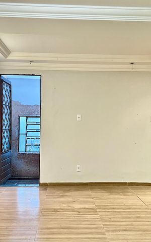 Casa para alugar com 148m², 3 quartos e 2 vagas Casa para alugar com 148m², 3 quartos e 2 vagasSala