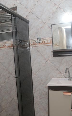 Casa para alugar com 70m², 2 quartos e sem vaga Casa para alugar com 70m², 2 quartos e sem vagaBanheiro