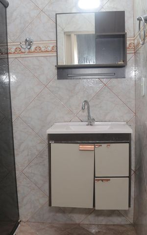 Casa para alugar com 70m², 2 quartos e sem vaga Casa para alugar com 70m², 2 quartos e sem vagaBanheiro