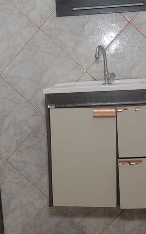 Casa para alugar com 70m², 2 quartos e sem vaga Casa para alugar com 70m², 2 quartos e sem vagaBanheiro