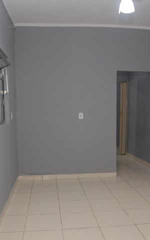 Casa para alugar com 70m², 2 quartos e sem vaga Casa para alugar com 70m², 2 quartos e sem vagaSala