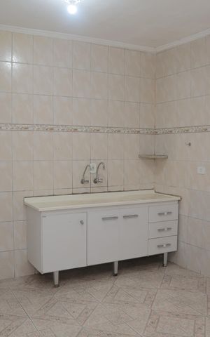Casa para alugar com 70m², 2 quartos e sem vaga Casa para alugar com 70m², 2 quartos e sem vagaCozinha