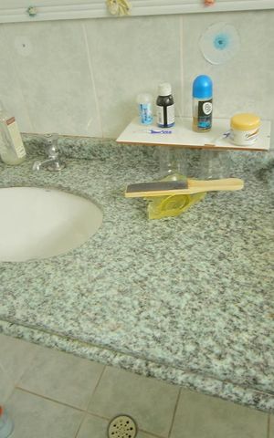 Casa de condomínio à venda com 90m², 2 quartos e 2 vagasBanheiro 
