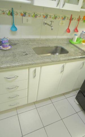 Casa de condomínio à venda com 90m², 2 quartos e 2 vagasCozinha 