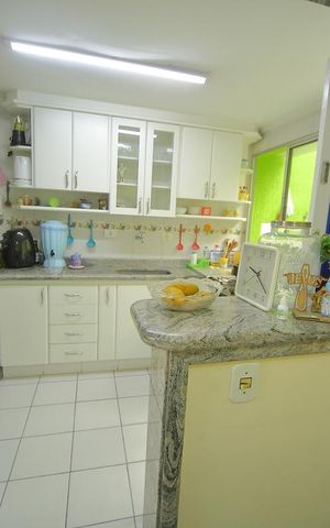 Casa de condomínio à venda com 90m², 2 quartos e 2 vagasCozinha 