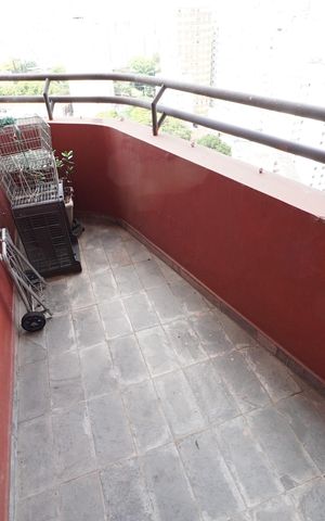 Apartamento à venda com 140m², 4 quartos e 2 vagasVaranda