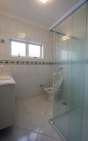 Casa para alugar com 560m², 4 quartos e 7 vagas Casa para alugar com 560m², 4 quartos e 7 vagasBanheiro