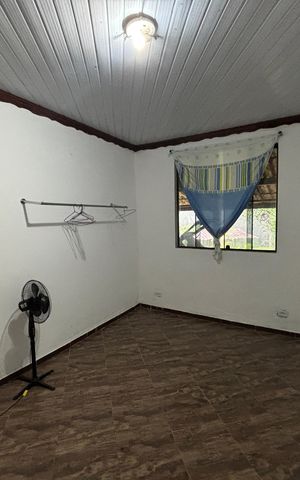 Casa à venda com 150m², 2 quartos e 7 vagasQuarto
