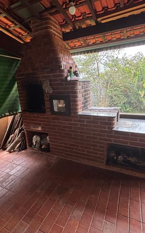 Casa à venda com 150m², 2 quartos e 7 vagasChurrasqueira 