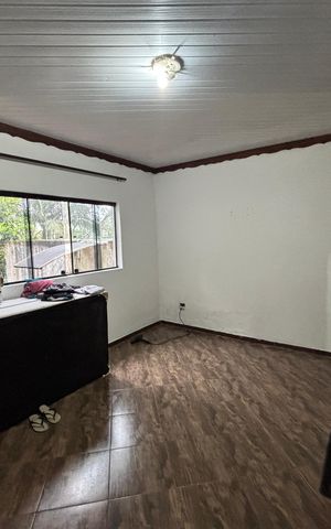 Casa à venda com 150m², 2 quartos e 7 vagasSuite