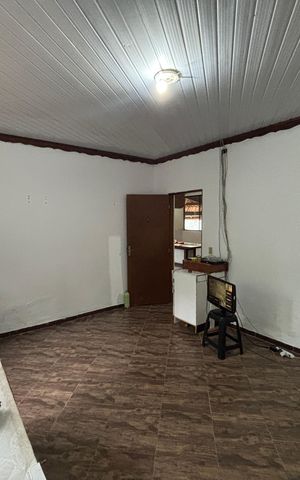 Casa à venda com 150m², 2 quartos e 7 vagasSuite