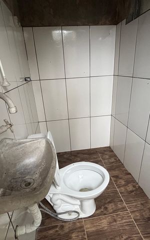 Casa à venda com 150m², 2 quartos e 7 vagasBanheiro de serviço 