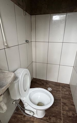 Casa à venda com 150m², 2 quartos e 7 vagasBanheiro de serviço 