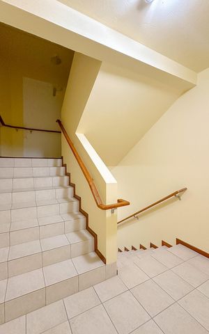 Apartamento para alugar com 60m², 1 quarto e sem vagaEscada
