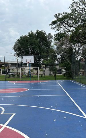 Casa de condomínio à venda com 65m², 2 quartos e 3 vagasQuadra Esportiva