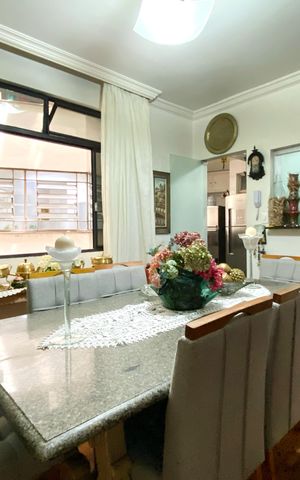 Apartamento à venda com 175m², 4 quartos e 1 vaga Apartamento à venda com 175m², 4 quartos e 1 vagaSala de Jantar