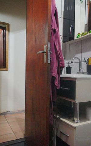 Casa para alugar com 180m², 2 quartos e 2 vagasBanheiro 1