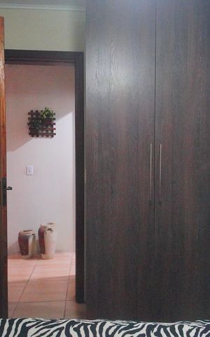 Casa para alugar com 180m², 2 quartos e 2 vagasQuarto 1