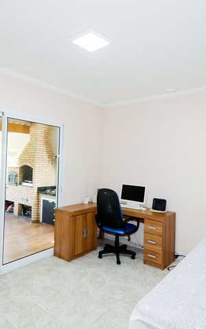 Casa para alugar com 125m², 4 quartos e 2 vagasEscritório