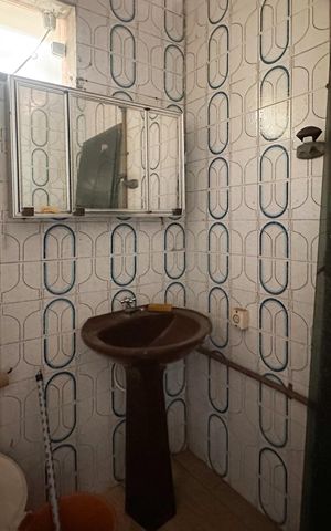 Casa à venda com 371m², 3 quartos e 2 vagas Casa à venda com 371m², 3 quartos e 2 vagasBanheiro de serviço