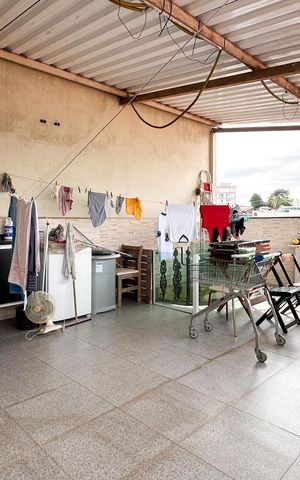 Casa à venda com 371m², 3 quartos e 2 vagas Casa à venda com 371m², 3 quartos e 2 vagasSacada da Suíte e área de Serviço