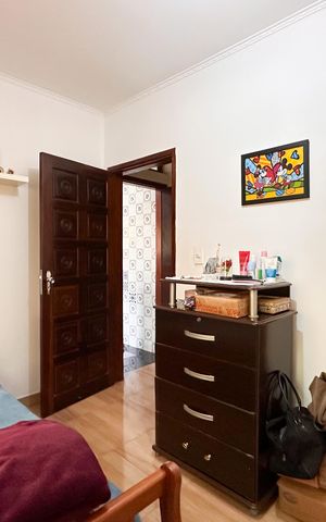 Casa à venda com 371m², 3 quartos e 2 vagas Casa à venda com 371m², 3 quartos e 2 vagasQuarto 1