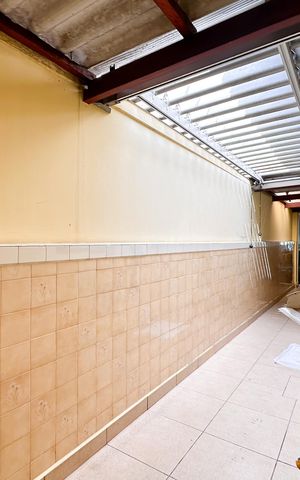 Casa à venda com 371m², 3 quartos e 2 vagas Casa à venda com 371m², 3 quartos e 2 vagasVista do Quarto 1