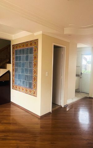 Casa de condomínio para alugar com 100m², 3 quartos e 2 vagas