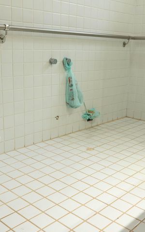 Casa de condomínio para alugar com 300m², 5 quartos e 4 vagas Casa de condomínio para alugar com 300m², 5 quartos e 4 vagasBanheiro Suíte