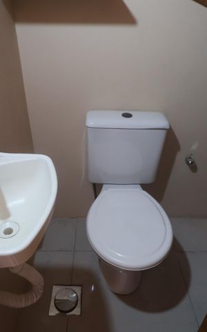Casa de condomínio para alugar com 88m², 3 quartos e 2 vagasLavabo