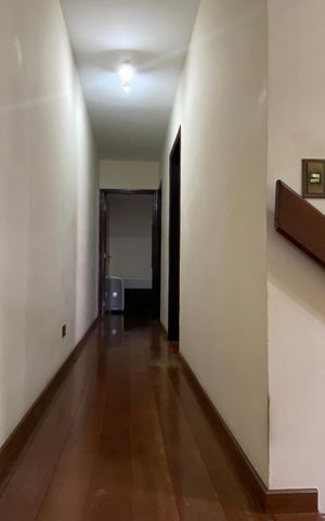 Casa para alugar com 292m², 3 quartos e 8 vagas Casa para alugar com 292m², 3 quartos e 8 vagasCorredor