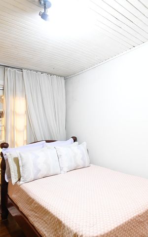 Casa à venda com 55m², 3 quartos e 2 vagasSuíte