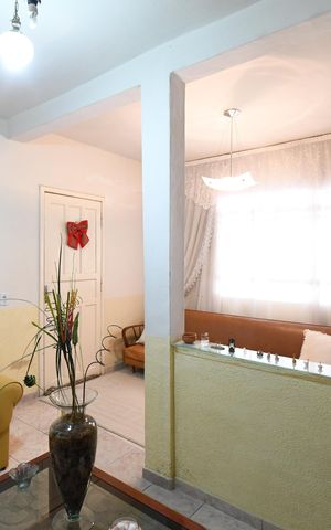 Casa à venda com 55m², 3 quartos e 2 vagasSala