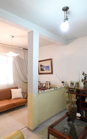 Casa à venda com 55m², 3 quartos e 2 vagasSala