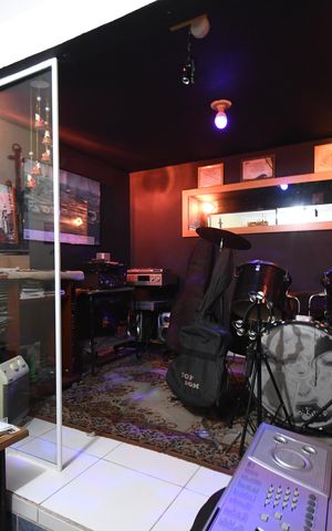 Casa à venda com 55m², 3 quartos e 2 vagasEstúdio