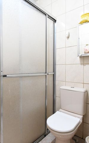 Casa à venda com 55m², 3 quartos e 2 vagasBanheiro da Suíte