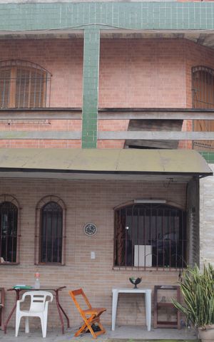Casa à venda com 280m², 2 quartos e 6 vagas