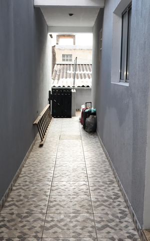 Casa para alugar com 50m², 1 quarto e sem vagaCorredor externo