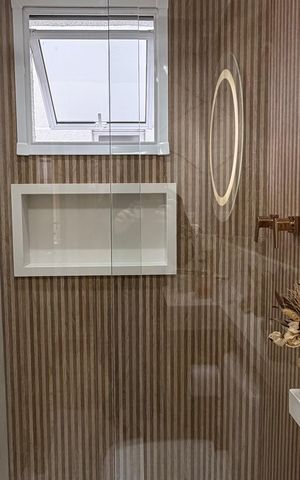 Apartamento à venda com 57m², 2 quartos e 1 vaga Apartamento à venda com 57m², 2 quartos e 1 vagaBanheiro Social