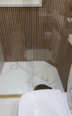 Apartamento à venda com 57m², 2 quartos e 1 vaga Apartamento à venda com 57m², 2 quartos e 1 vagaBanheiro Social