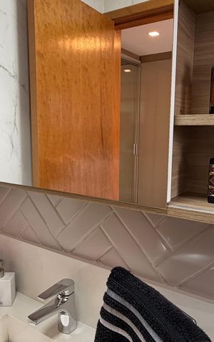 Apartamento à venda com 57m², 2 quartos e 1 vaga Apartamento à venda com 57m², 2 quartos e 1 vagaBanheiro suite