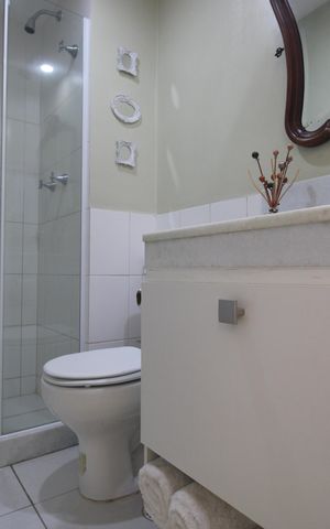 Apartamento à venda com 83m², 3 quartos e 2 vagasBanheiro social